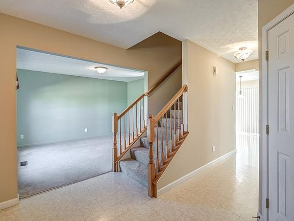 2nd image of 2422 Blacksmith Ln