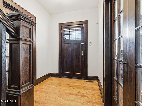 4th image of 9 Norwood Court