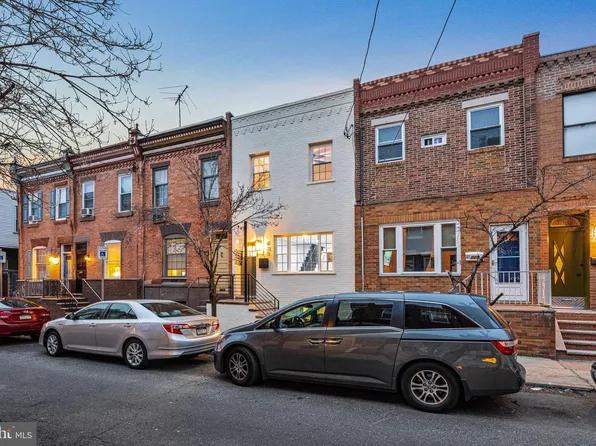 831 Greenwich St, Philadelphia, PA 19147