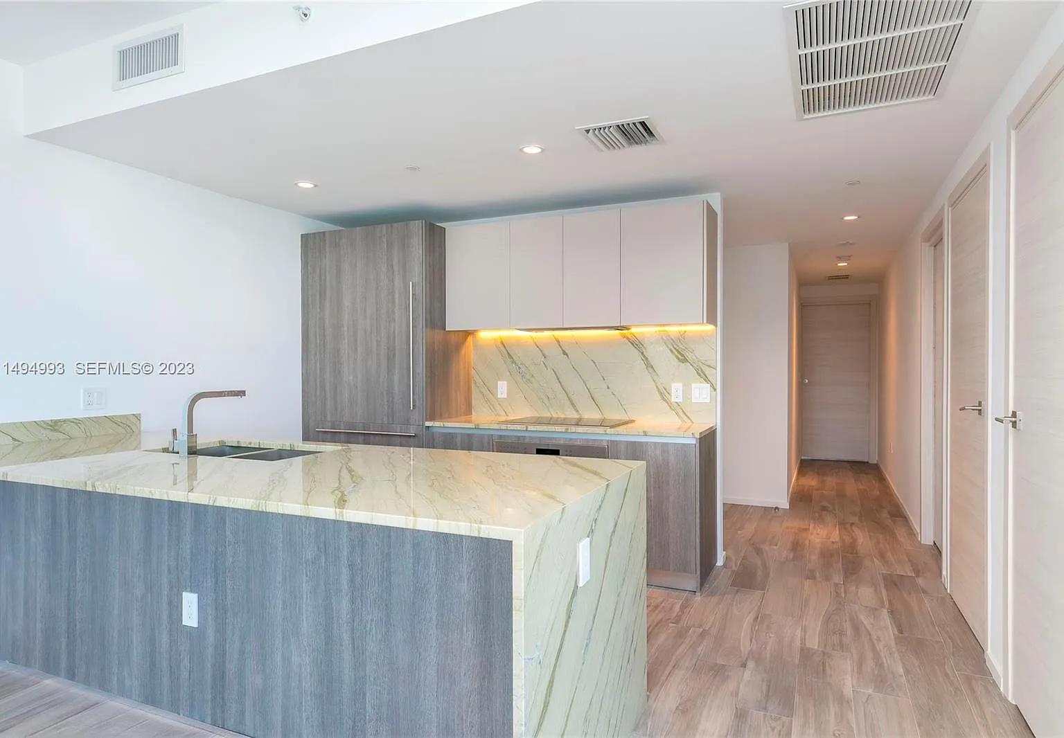 3 bed, 1334 sqft, $6,800 — Photo 1