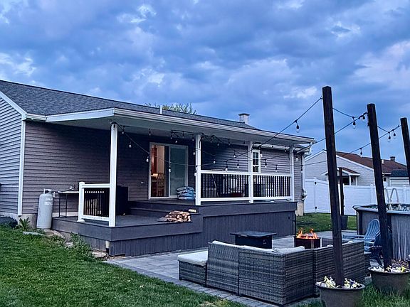 3rd image of 421 Merri Ln