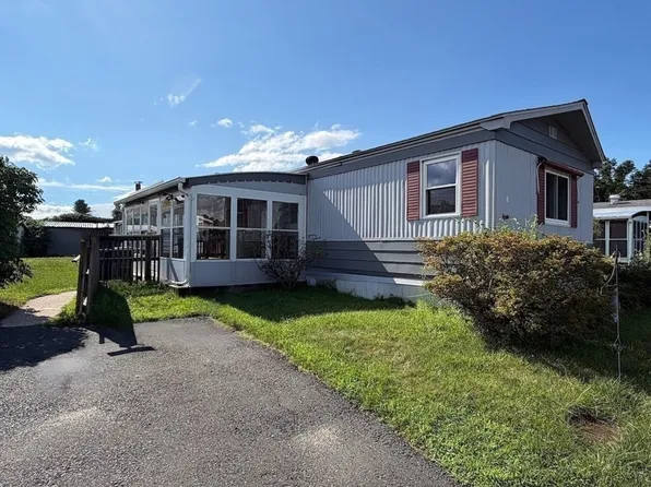 8 1st Ave, Westfield, MA 01085