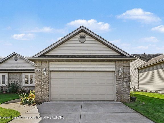 3rd image of 419 White Pine Blvd