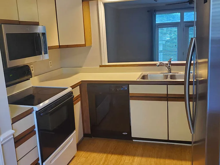 3620 Plumbridge Ct — Photo 11