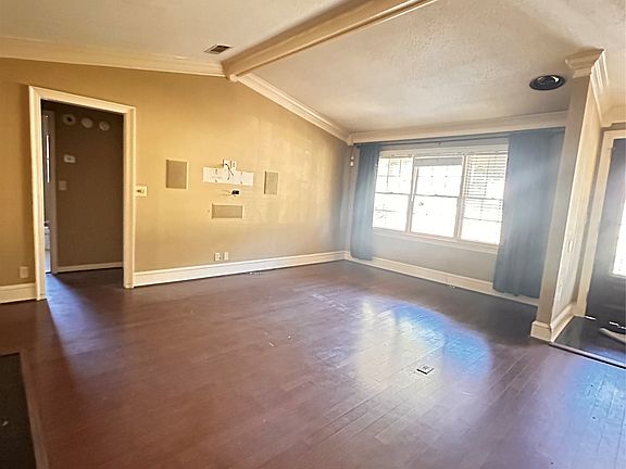 4th image of 3033 Willow Lane Dr