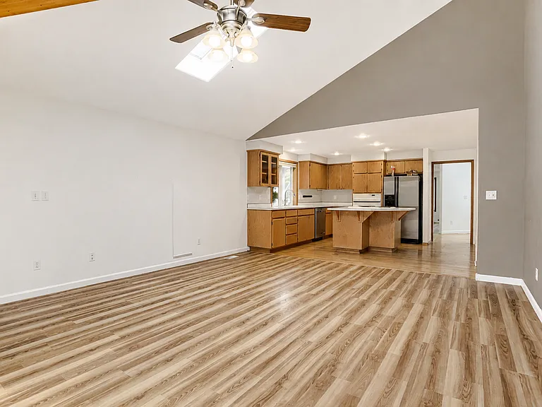 13189 SW 154th Ave — Photo 10