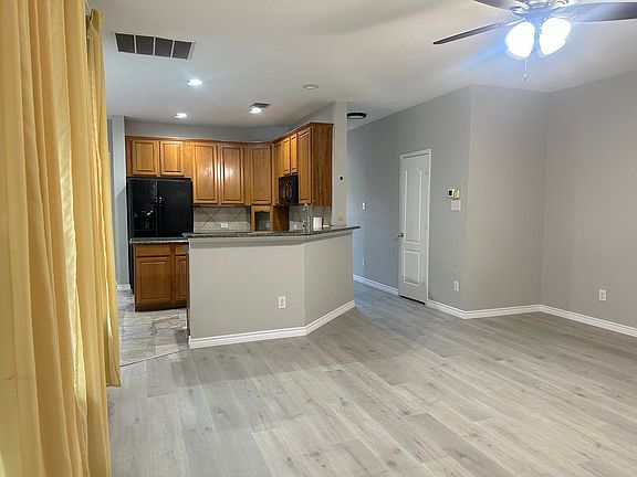 4th image of 531 Hawken Dr