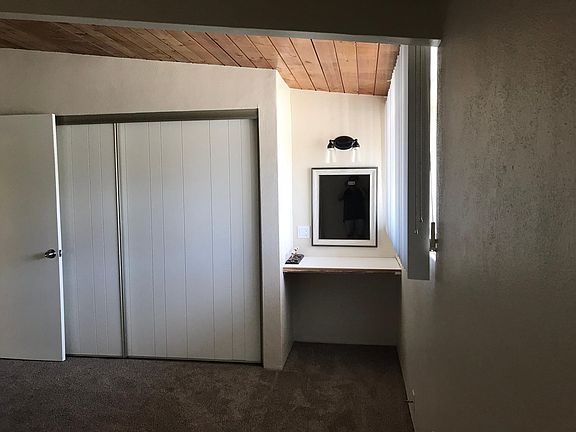 Master bedroom with new carpet!