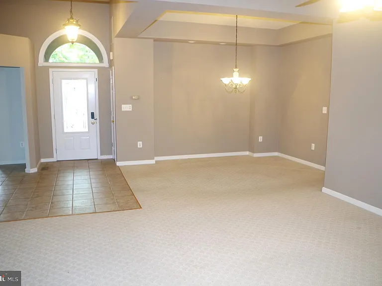 812 Petinot Pl — Photo 4