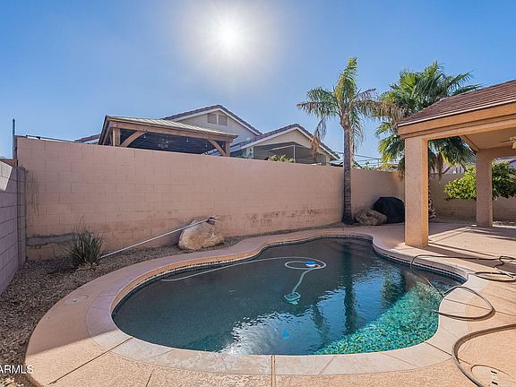 2nd image of 2103 E Wahalla Lane