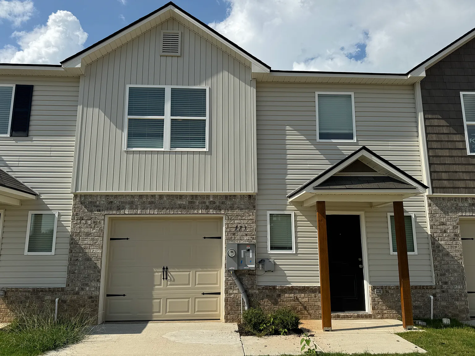 3 bed, 1484 sqft, $1,395 — Photo 1