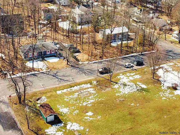 3rd image of 15 Mohonk Ave