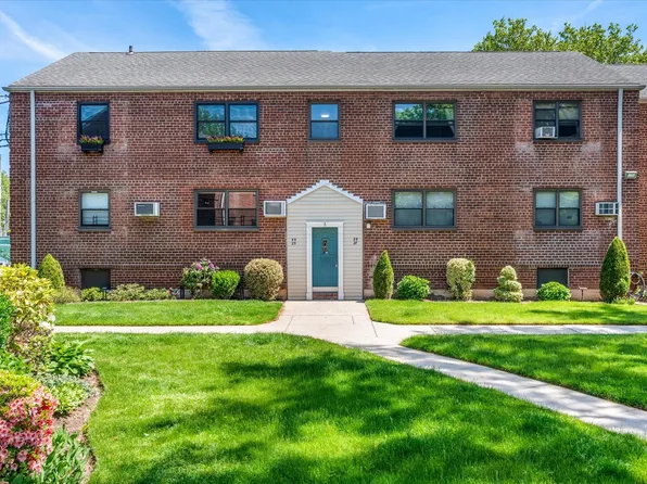 89-25 151 Avenue #4S, Howard Beach, NY 11414