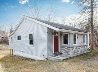 2 Mitchell Rd, Mechanicville, NY 12118