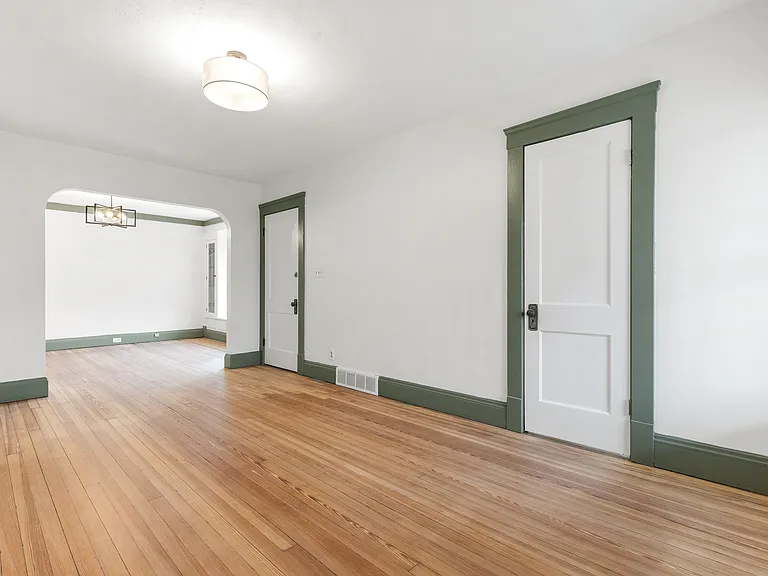 1205 Clark Ave #2 — Photo 9