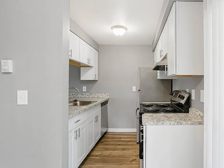 249-Nola Place Apartments — Photo 23