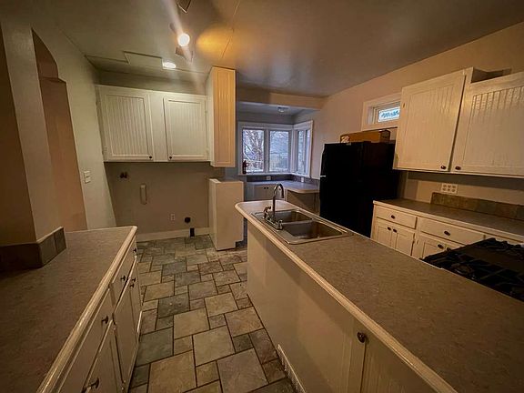 5th image of 72 Hammond St