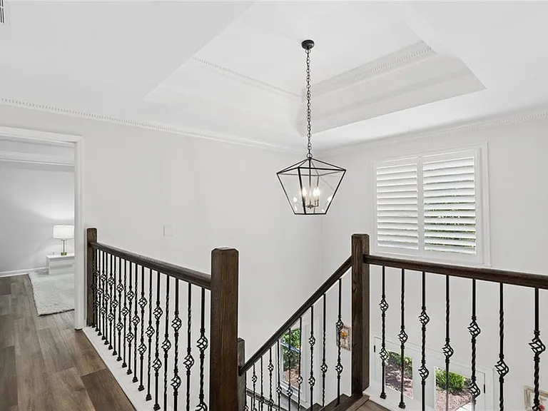210 Willow Lake Cv — Photo 30