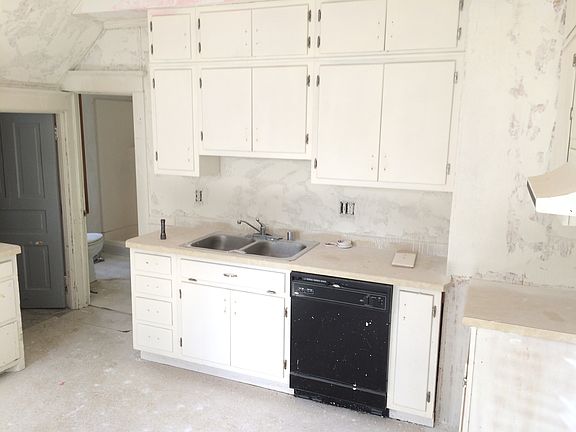 3rd image of 408 N 5th Ave