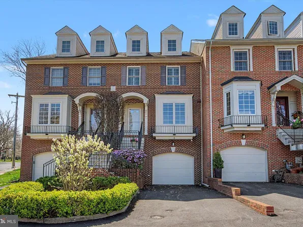 4 Rockford Mews Ct, Wilmington, DE 19806
