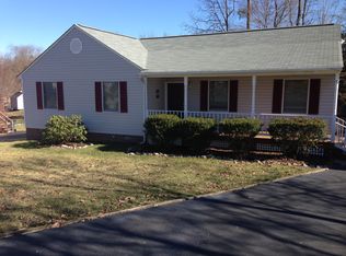 11313 Bailey Woods Dr, Midlothian, VA 23112