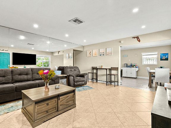 5th image of 1102 Florence Road
