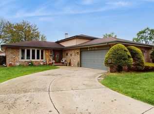 543 E 173rd St, South Holland, IL 60473