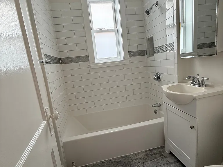 38 Hemenway St #24L — Photo 7