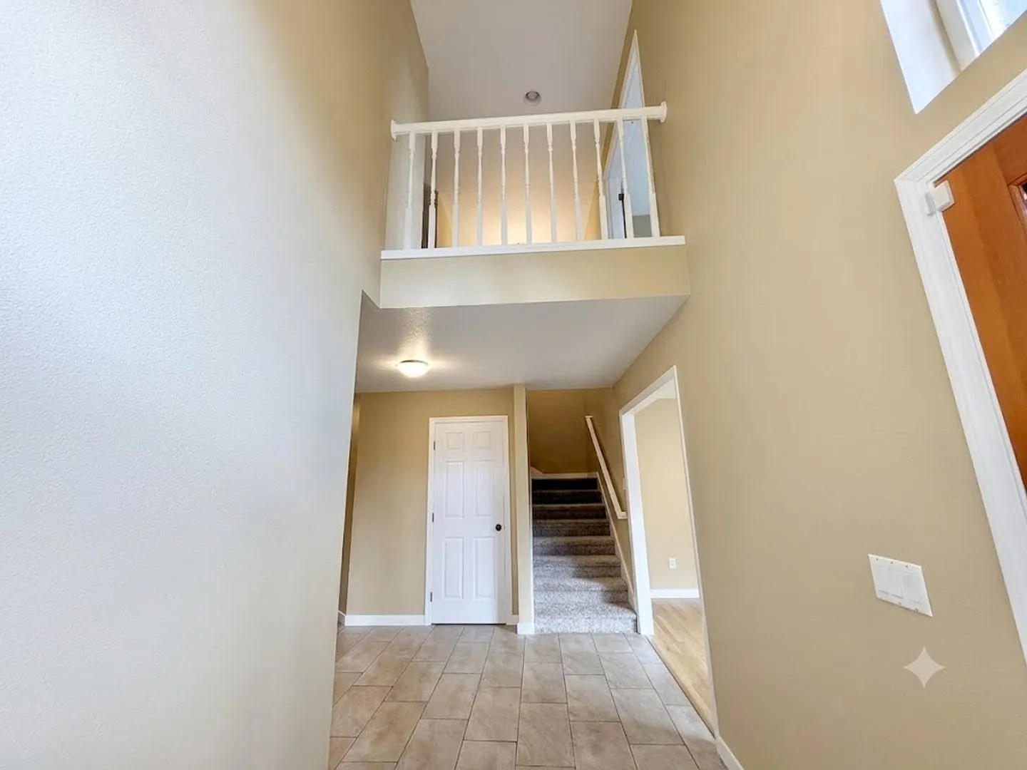 **Labor Day Special** $1000 Off The 2nd Month's Rent With A Lease Signed By 8/28/2026 Beautifully... — Photo 4