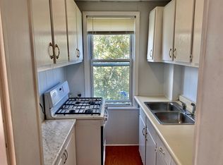 33 16th St #2, Fall River, MA 02723