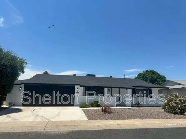 10806 W Camelot Cir, Sun City, AZ 85351