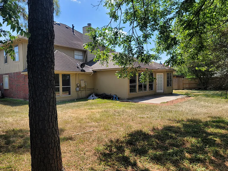 5322 Golden Stream Dr — Photo 5