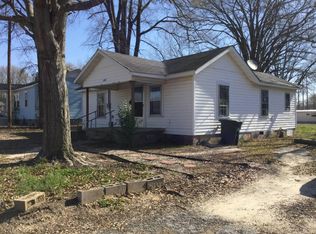 405 S Livingston St, Clinton, SC 29325