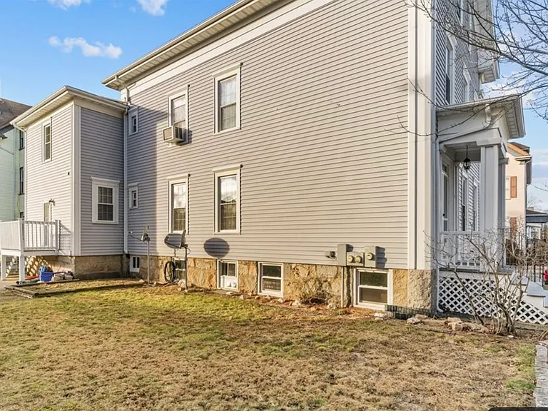 65 Chestnut St #1 — Photo 3