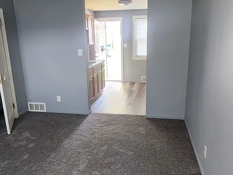 137-143 Cannon Rd — Photo 18