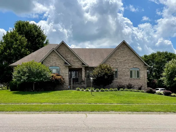 207 Royal Oak Dr, Winchester, KY 40391