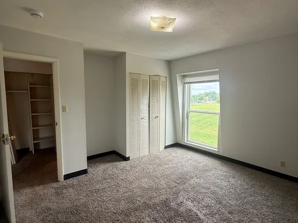 1440-1450-1460 Meadowview Dr #1460-9, Marion, IA 52302