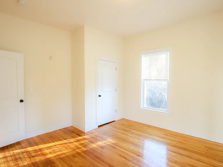 29-33 Highland Ave #3 — Photo 8