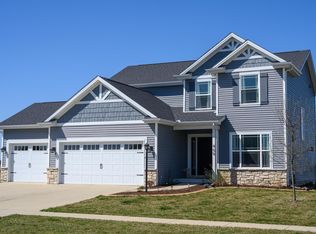 409 Denton Dr, Savoy, IL 61874