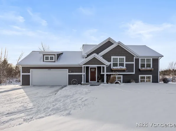 8986 Polk St, Zeeland, MI 49464
