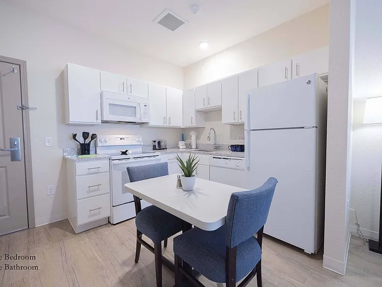 Parks Residential - Richardson — Photo 17