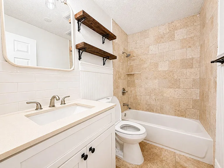 7 Carol Ct #A — Photo 6