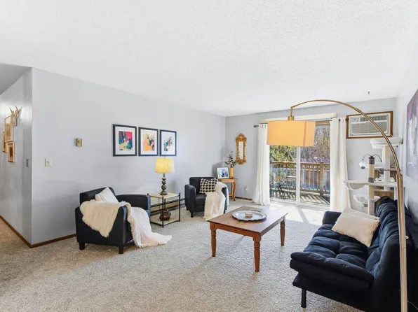 3130 Cory Ln APT 205, Hastings, MN 55033