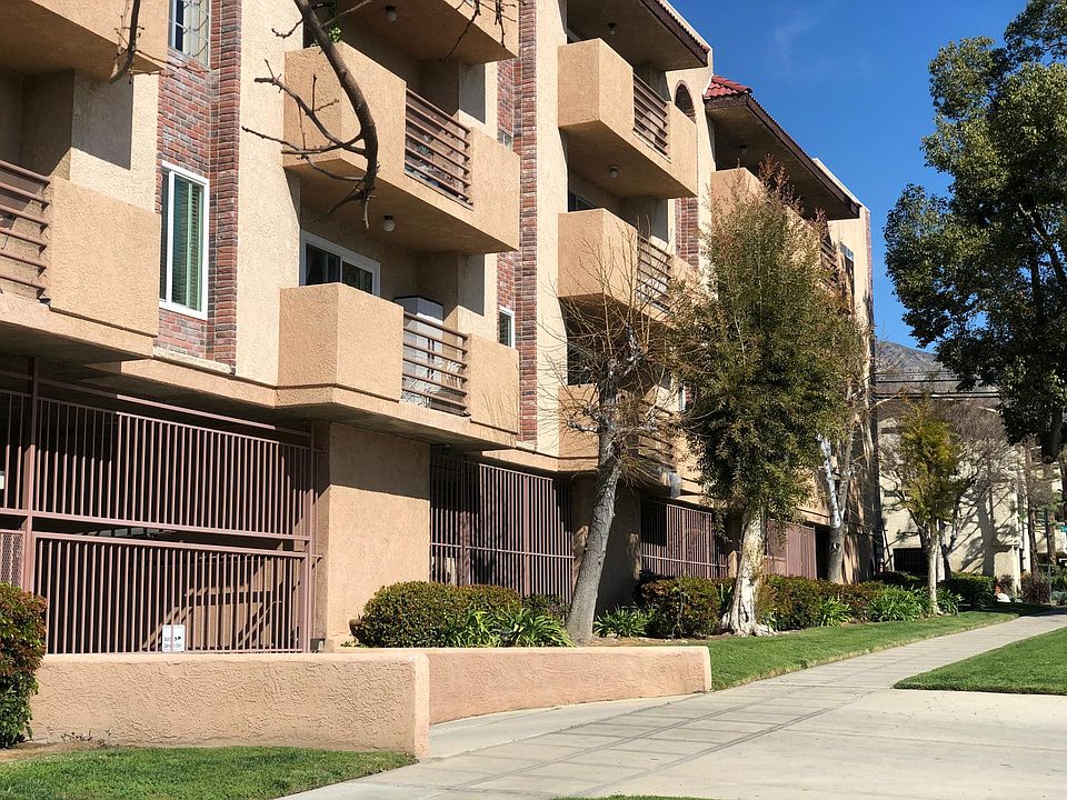 1st image of 321 S 6th St #305