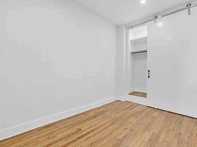 124 E 27th St #2A — Photo 6