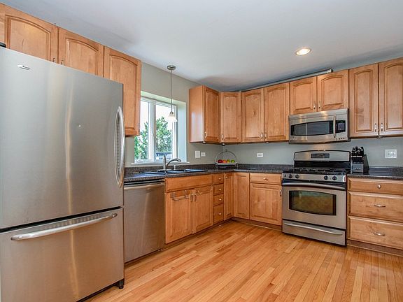 3rd image of 1612 Harrison Ave