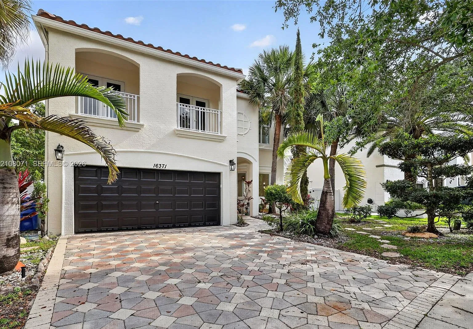 Riviera Isles Ii — Photo 1