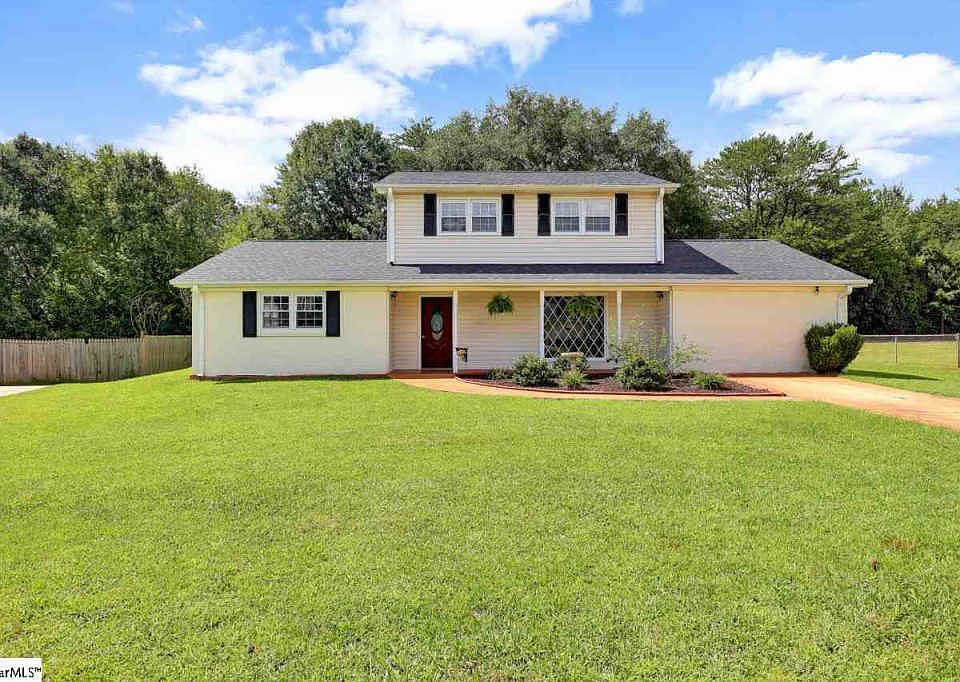 1st image of 320 Berea Forest Cir