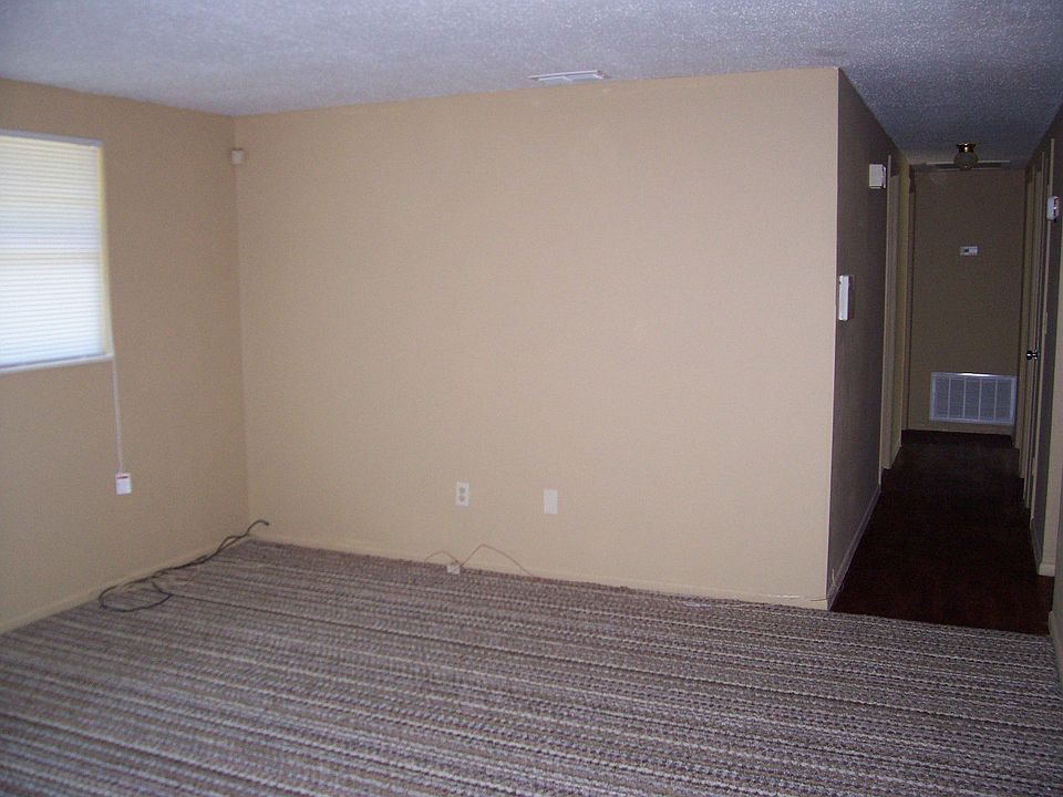 2nd image of 3150 Avenue J NW
