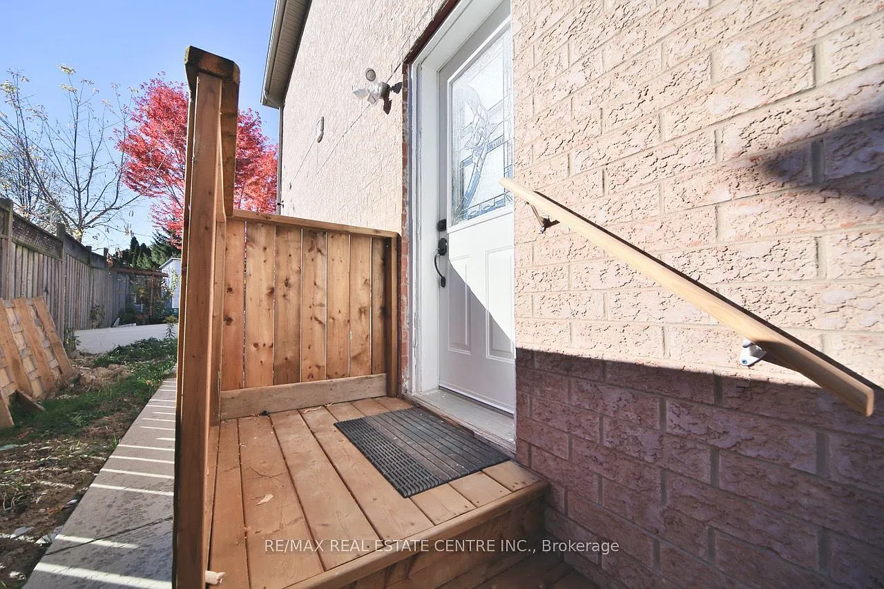 2 bed, $1,650 — Photo 2